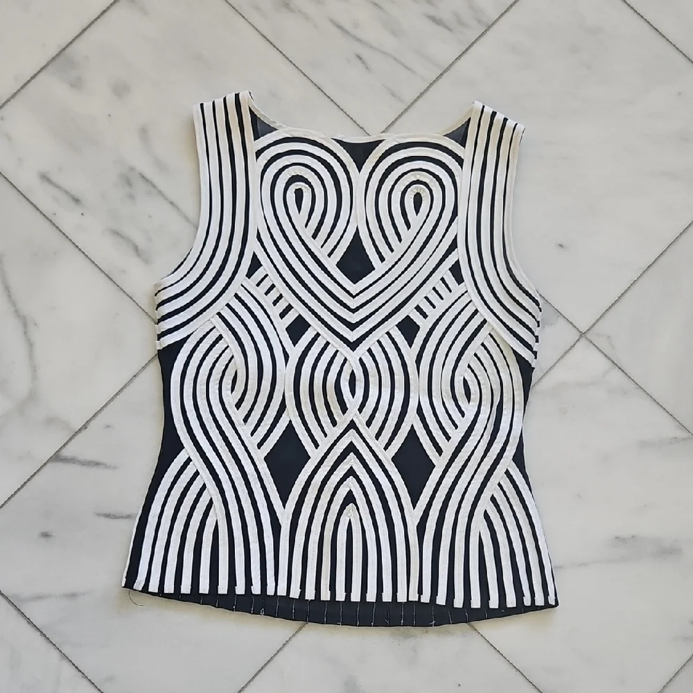 Andrea Roseti Black and White Patterned Top and Jacket Set - Picture 11 of 12